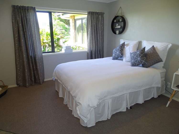 161 Capes Road Pollok_19
