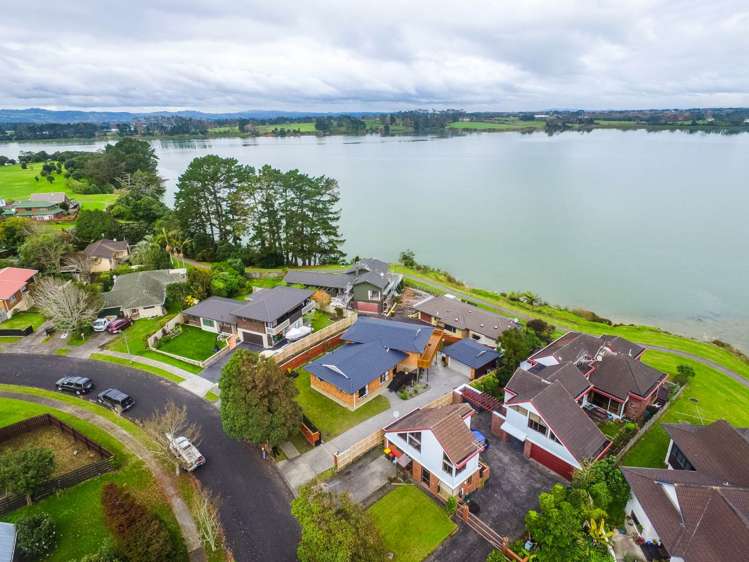 57 Saint Annes Crescent Wattle Downs_12