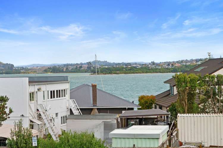 86 Hattaway Avenue Bucklands Beach_23