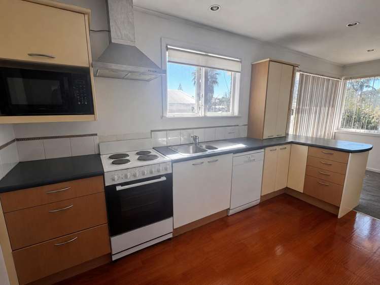 52 Blakeborough Drive Forrest Hill_3