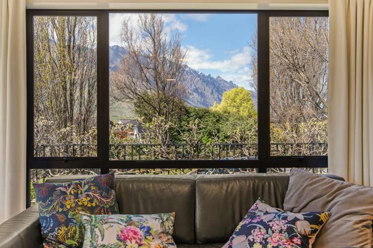 58 Ferry Hill Drive Lower Shotover_11