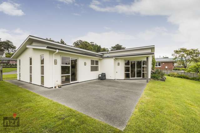 4 Feltham Street Hunterville_1