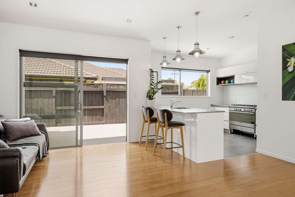 118 Oriental Parade_5