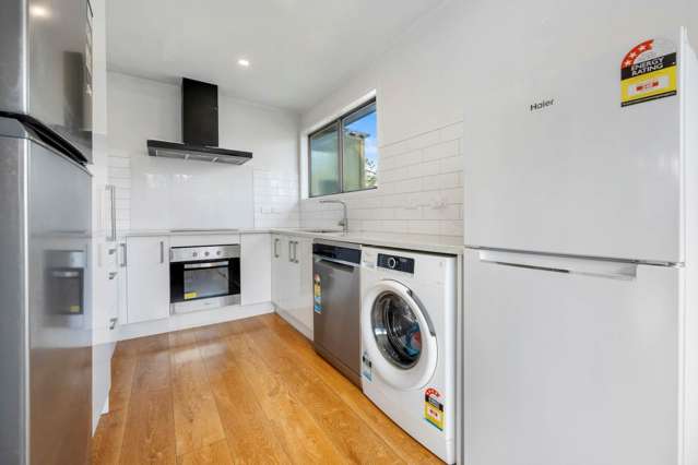 24 Fitzherbert Avenue West Harbour_4