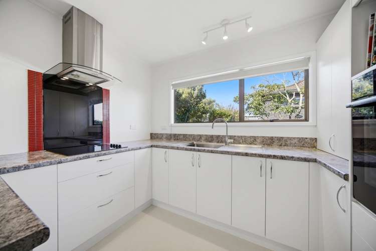 2/1A Gordon Avenue Forrest Hill_6