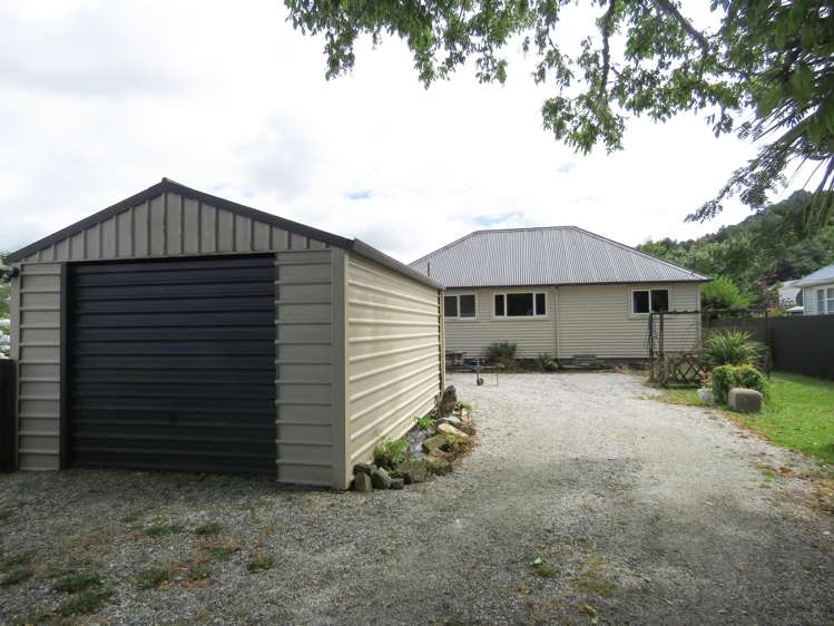 38 Munson Street Reefton_3