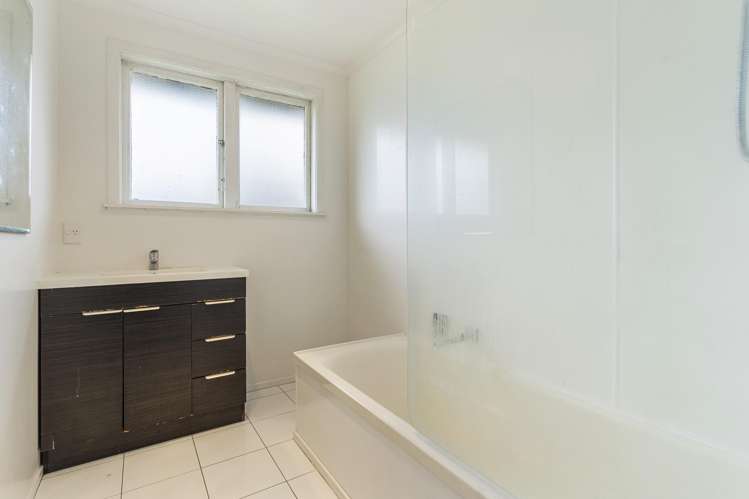 33 Mountain Road Mangere Bridge_8