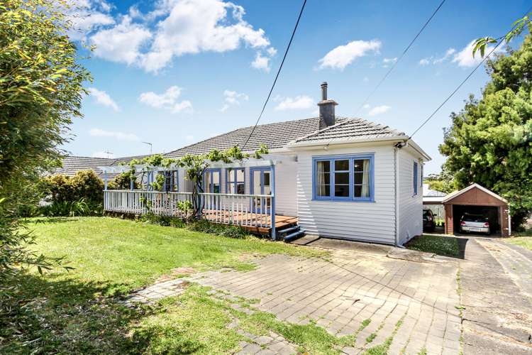 8 Links Road New Lynn_0