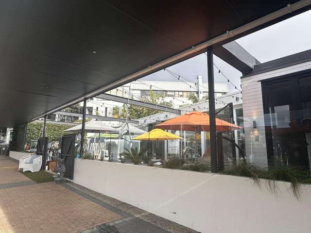 Shop 5/138 Hurstmere Road Takapuna_4