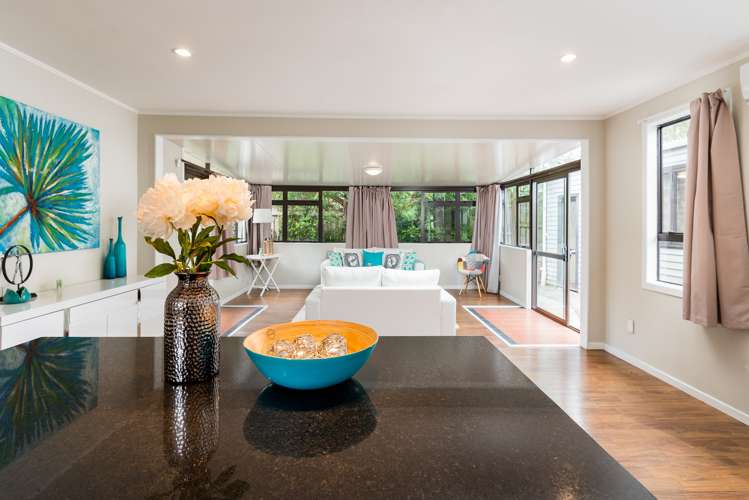 180 Solar Road Glen Eden_21