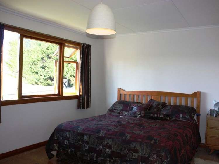 7 Cemetery Road North Clinton and Surrounds_10