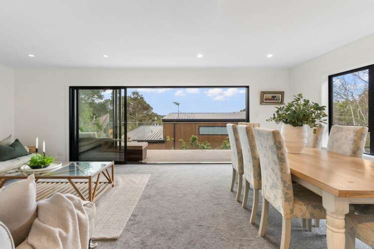 1/12 Surville Place Mairangi Bay_10