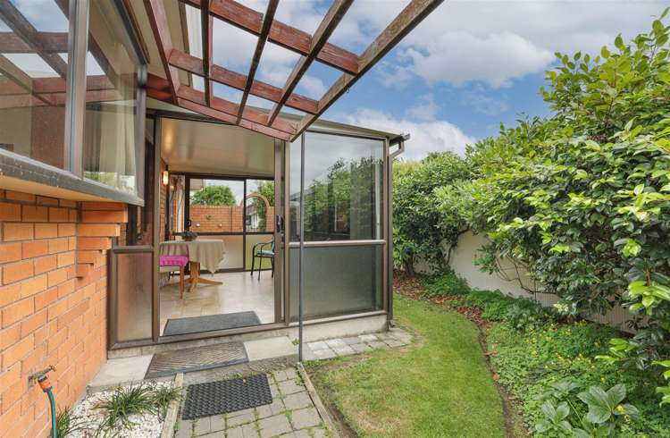 1/61 Cameron Street Ashburton_13