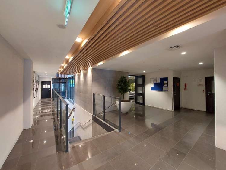 8 Airedale Street 10015_7