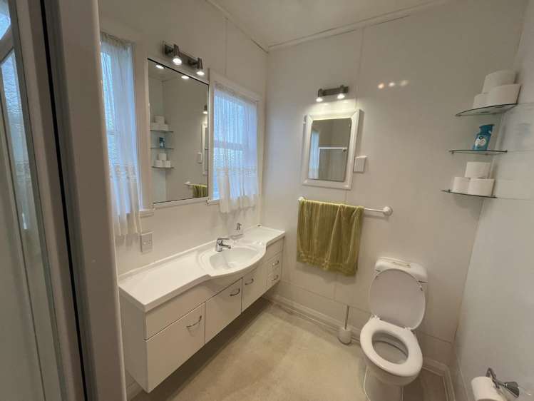 27 Somerset St Brooklands_9