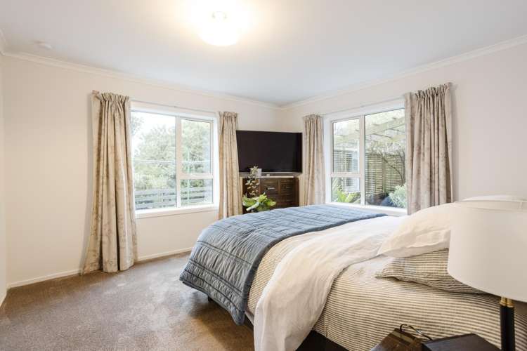 44 and 58 Hilton Road Highcliff_26
