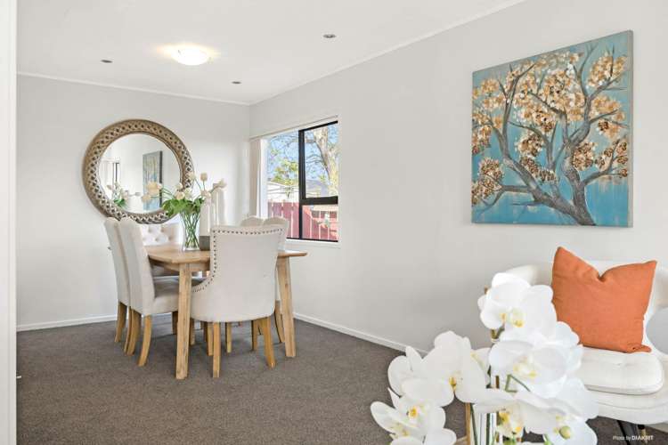 2/4 Halleys Place Mount Roskill_8