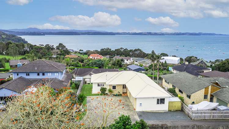 93 Athol Place Algies Bay_21