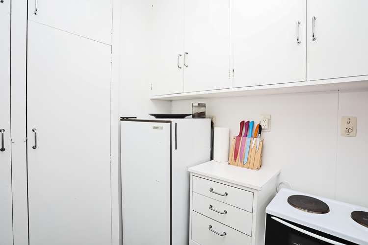 22 Avenal Street Avenal_9