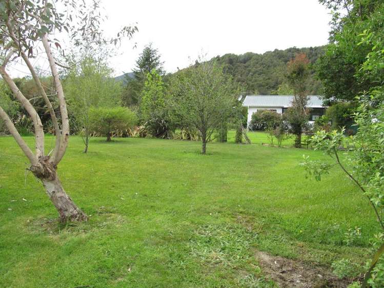 29 Neighbours Street Waimangaroa_21