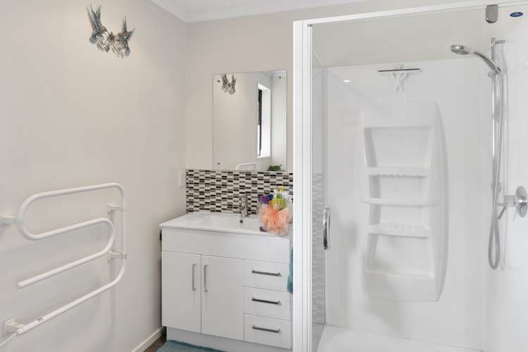 17 Vorbach Place Renwick_25