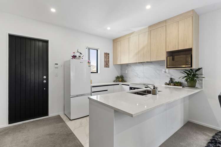 17 Aumarire Lane Favona_4