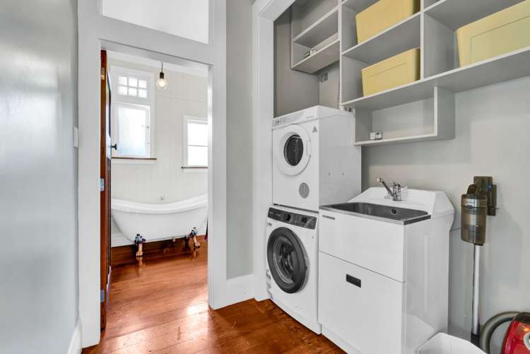 192 Tukapa Street Westown_13