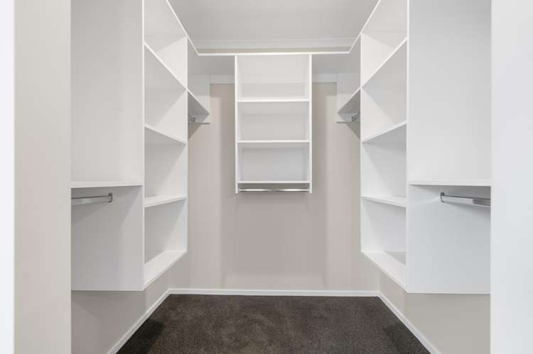 8 Strowan Avenue Elgin_32