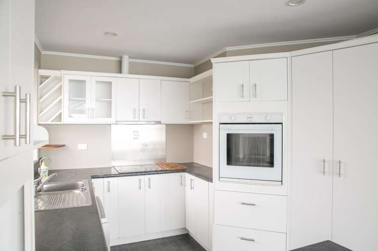 14 Marine Parade Bluff_12