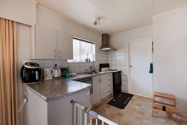 12a Bellevue Road Brookfield_4