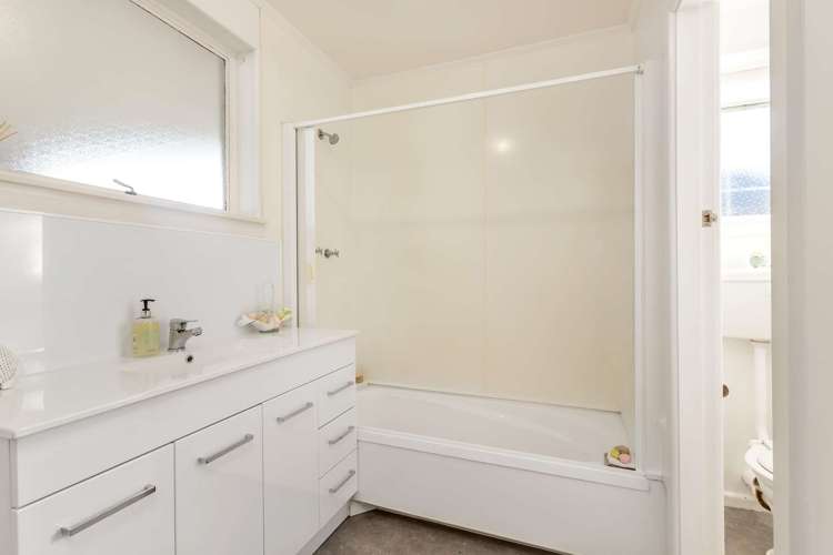 2/13 Avenue Road West End_5