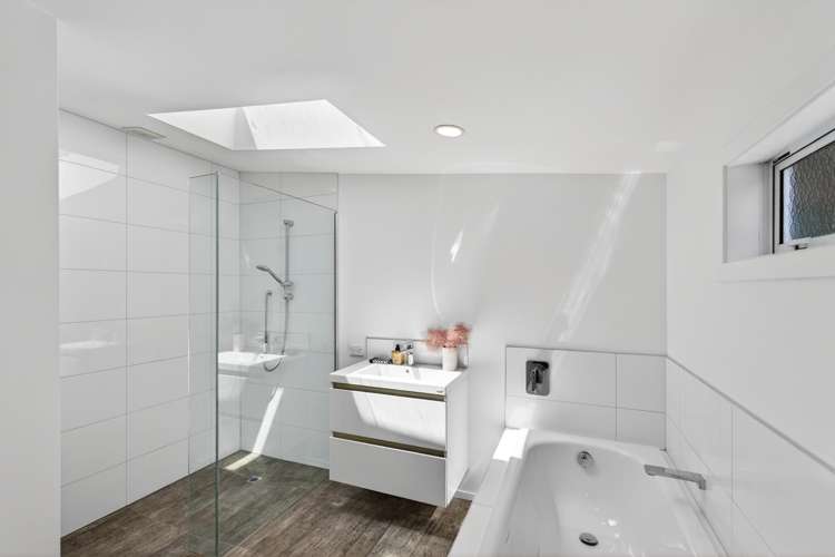 1 Denholm Road Hospital Hill_16