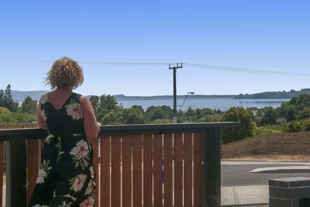 82 Bert Wall Drive Omokoroa_1