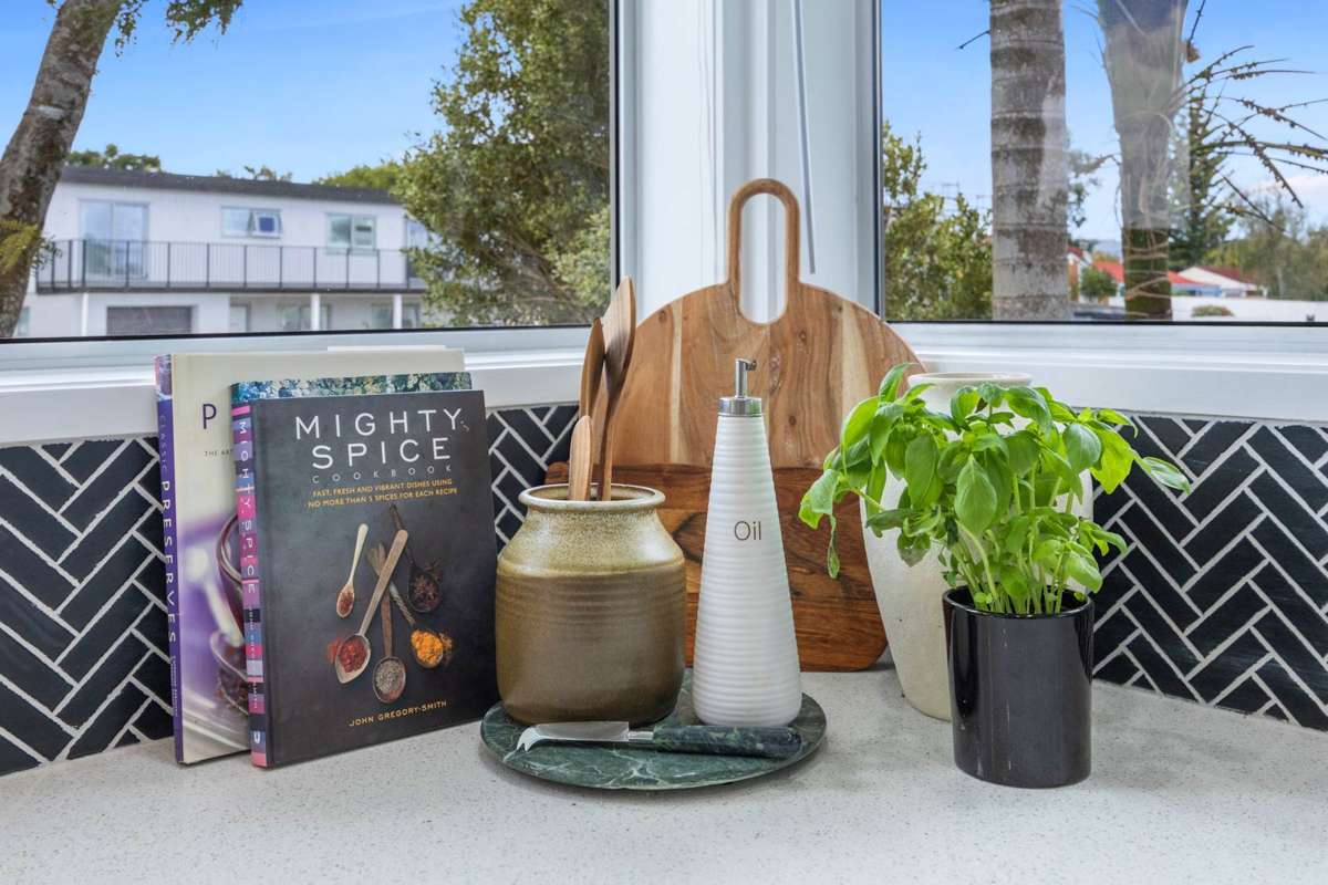 1/10 Frank Evans Place_2