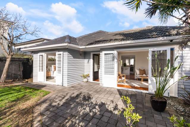 FINAL DAYS! Commuter Friendly Character Cottage