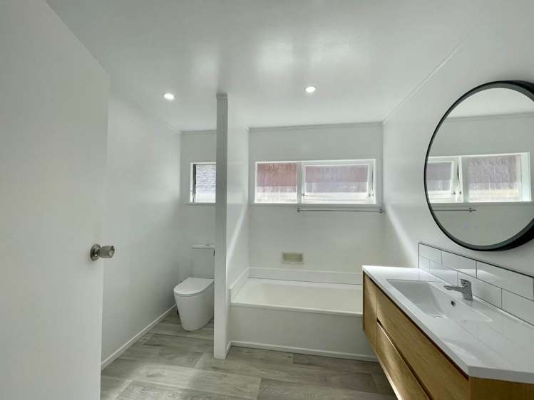 16 Kay Drive Blockhouse Bay_17