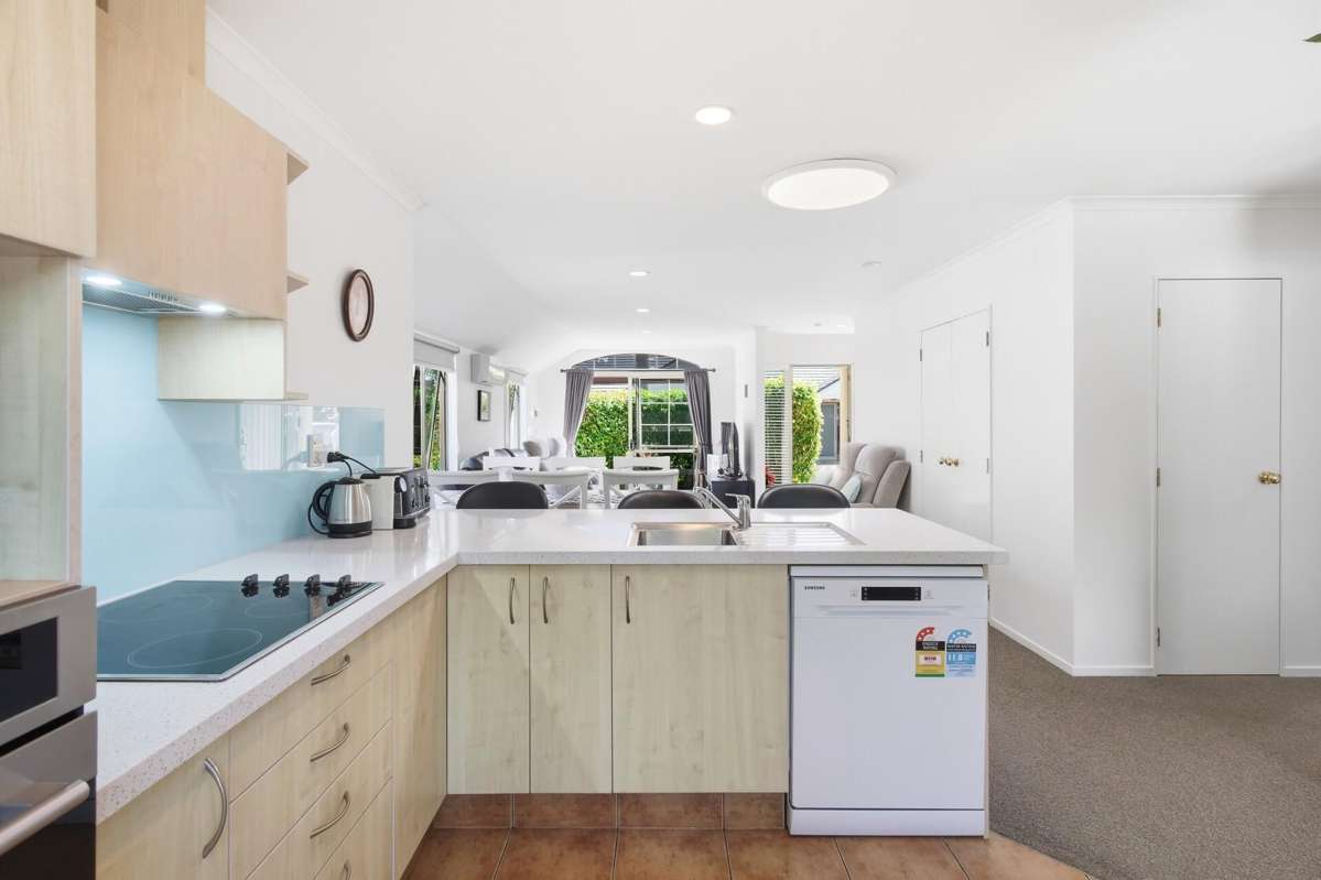 34/200 Papamoa Beach Road (Seacrest Resort)_1