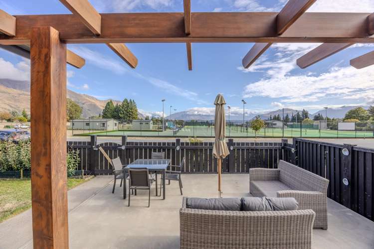 208 Warren Street Wanaka_2