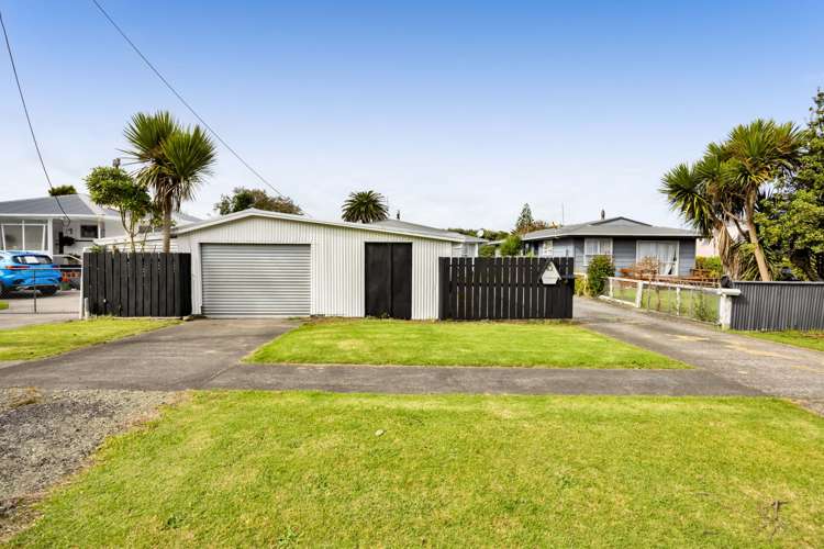 63 Longfellow Road Opunake_21