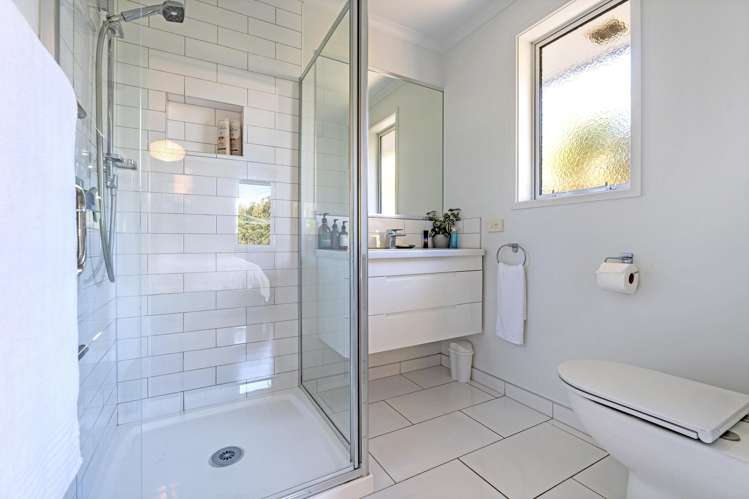72 Hamilton Drive Wainui Beach_16