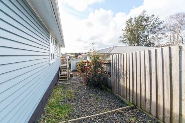 2/57 Metcalfe Road Ranui_2