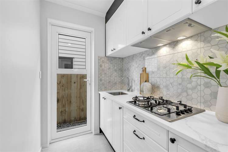 18 Dungloe Avenue Flat Bush_10