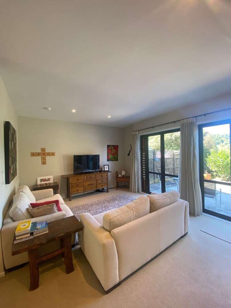 21/11 The Avenue Albany_1