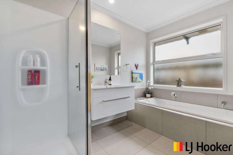 7 Lusk Way Patumahoe_13