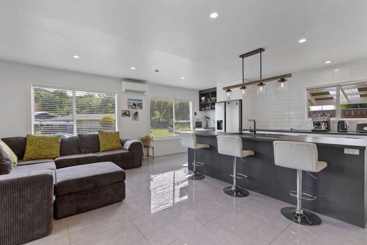 1 Ross Place Blagdon_13