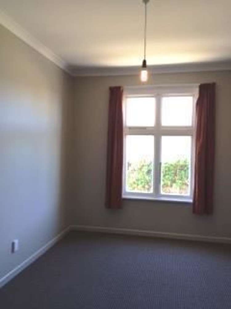 4 Lowe Street Avenal_6