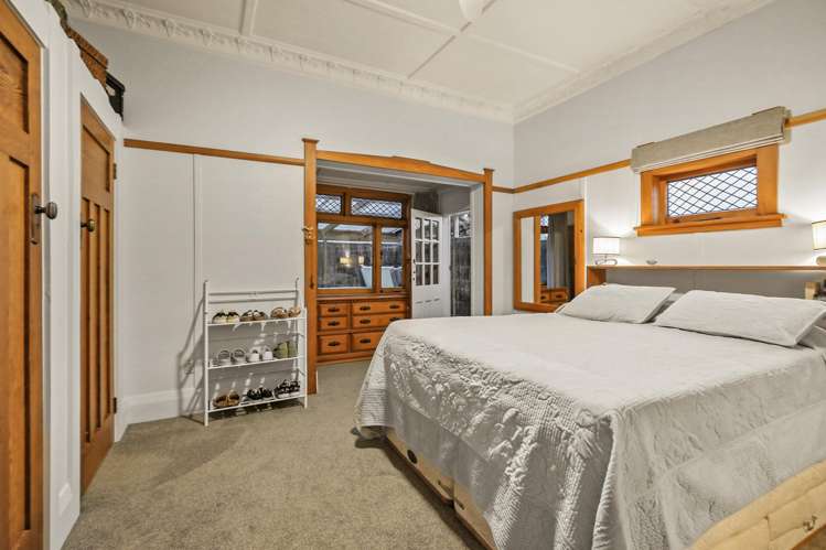 741 River Road Chartwell_19