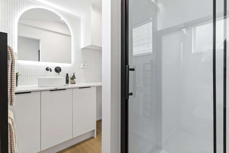 7 Thornlow Street Glendene_15