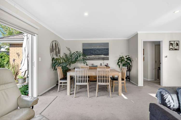 5 Tarata Grove Lansdowne_7