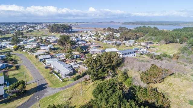 18 Chrystall Street Foxton Beach_2